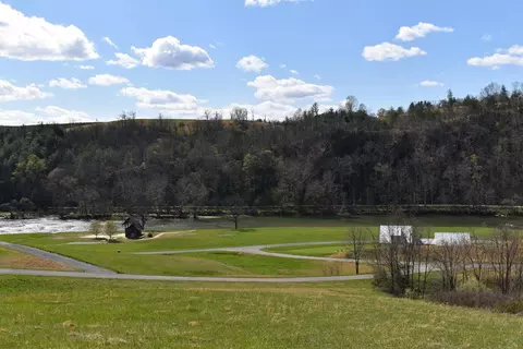 40 Riverside Drive, Sparta, NC 28675
