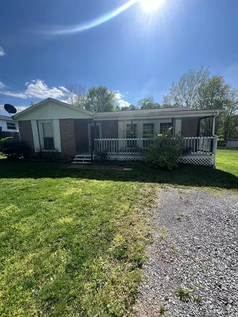 1364 Saint Clairs Creek Rd, Chilhowie, VA 24319