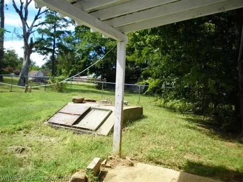 103 W Howard, Mansfield, AR 72944 photo 4