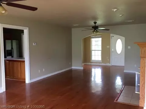 109 Gerald Holt Way, Hackett, AR 72937 photo 3