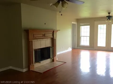 109 Gerald Holt Way, Hackett, AR 72937 photo 4
