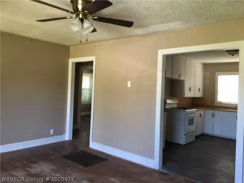 215 N 43rd St, Fort Smith, AR 72903 photo 3