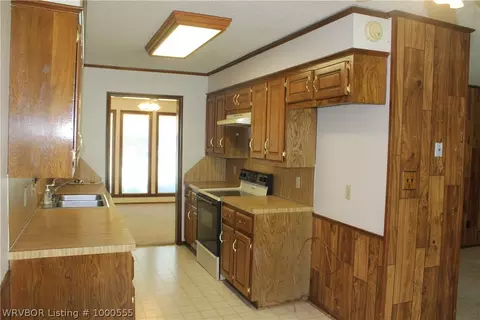 8613 Harvard Dr, Fort Smith, AR 72908 photo 2