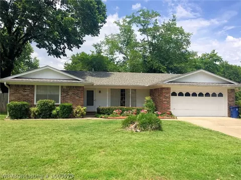 8201 Mark Ln, Fort Smith, AR 72903 photo 1