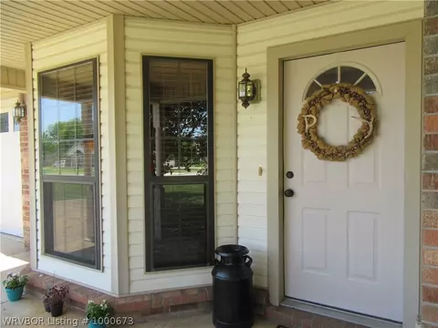 145 Locust Dr, Greenwood, AR 72936 photo 3
