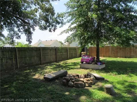 145 Locust Dr, Greenwood, AR 72936 photo 18