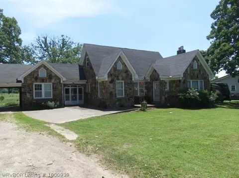 2504 Walnut St, Paris, AR 72855 photo 2