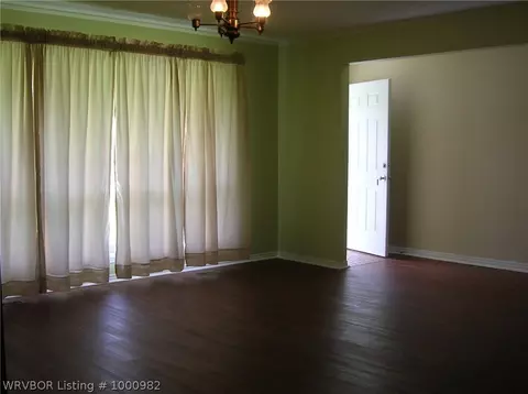 4821 S V St, Fort Smith, AR 72903 photo 2