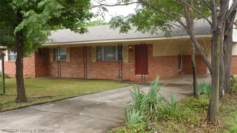 7808 Thayer Dr, Fort Smith, AR 72908 photo 2
