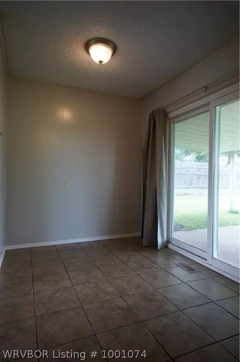 1100 D St, Barling, AR 72923 photo 4
