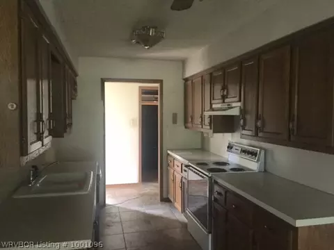 8509 Harvard Dr, Fort Smith, AR 72908 photo 3