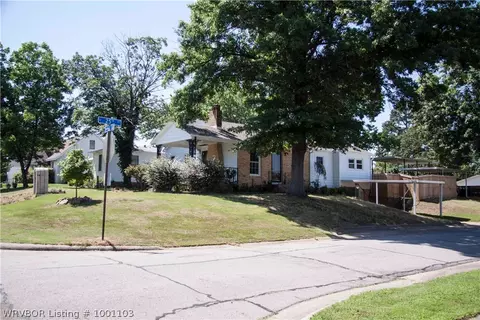 2421 S O St, Fort Smith, AR 72901 photo 2
