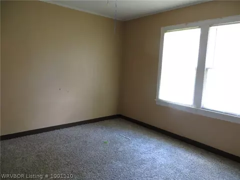 723 Hall St, Alma, AR 72921 photo 9