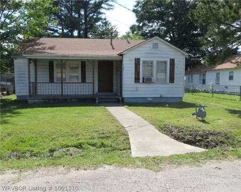 723 Hall St, Alma, AR 72921 photo 2