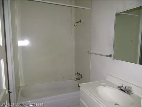 723 Hall St, Alma, AR 72921 photo 11