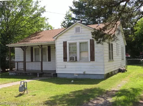 723 Hall St, Alma, AR 72921 photo 3