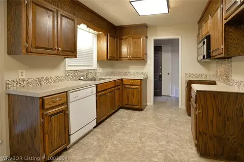 7918 Hermitage Dr, Fort Smith, AR 72908 photo 4