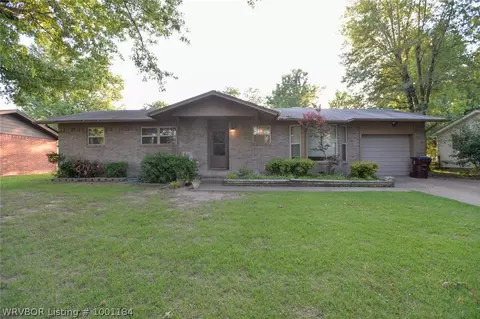 7918 Hermitage Dr, Fort Smith, AR 72908 photo 1