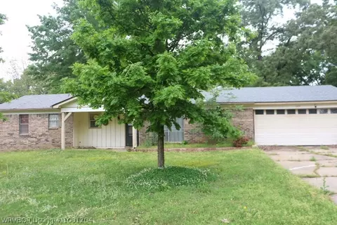 1005 4th Ter, Barling, AR 72923 photo 1