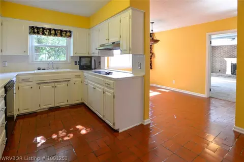 3019 S 58 St, Fort Smith, AR 72903 photo 13