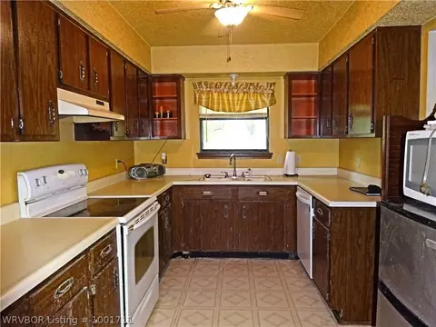 1505 M Cir, Barling, AR 72923 photo 5