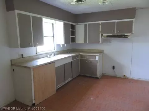 2143 Churchill Rd, Fort Smith, AR 72904 photo 4
