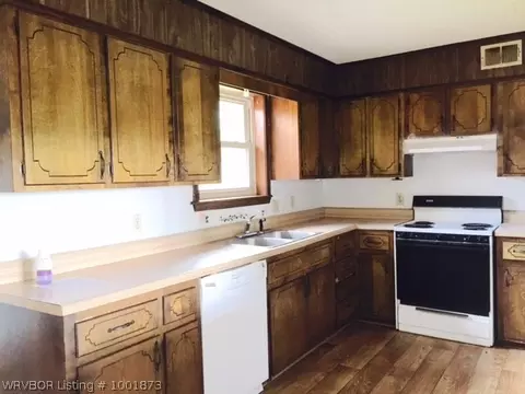 316 Hatfield Ln, Altus, AR 72821 photo 8