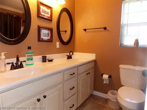 37977 Lassiter Rd, Howe, OK 74940 photo 9