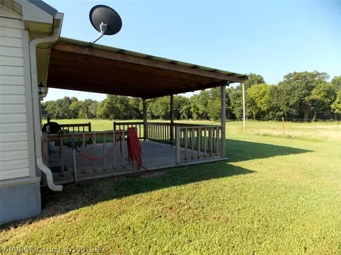 37977 Lassiter Rd, Howe, OK 74940 photo 2