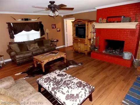 37977 Lassiter Rd, Howe, OK 74940 photo 3
