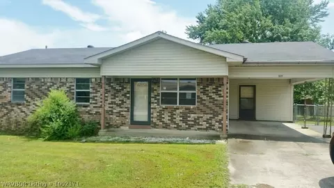 319 Blake Dr, Mena, AR 71953 photo 1