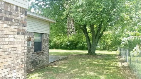 319 Blake Dr, Mena, AR 71953 photo 9