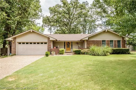9009 Kiltartan Dr, Fort Smith, AR 72908 photo 1