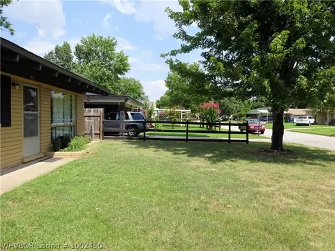 1823 Utica Pl, Fort Smith, AR 72901 photo 3