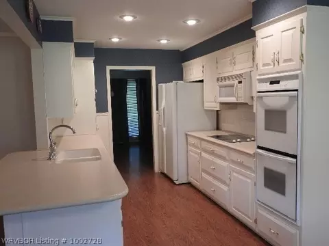 2108 Warwick Pl, Fort Smith, AR 72903 photo 4