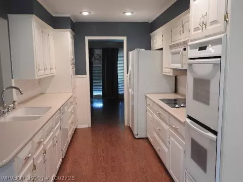 2108 Warwick Pl, Fort Smith, AR 72903 photo 5
