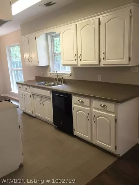 3227 Edinburgh Dr, Fort Smith, AR 72908 photo 6
