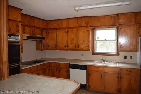 907 Cedar Ln, Fort Smith, AR 72908 photo 6