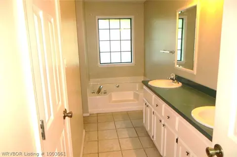 907 Harrell St, Alma, AR 72921 photo 8