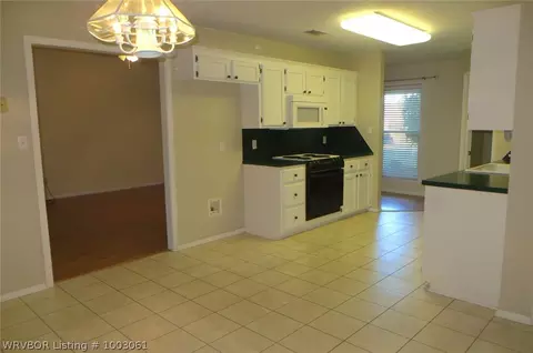 907 Harrell St, Alma, AR 72921 photo 6