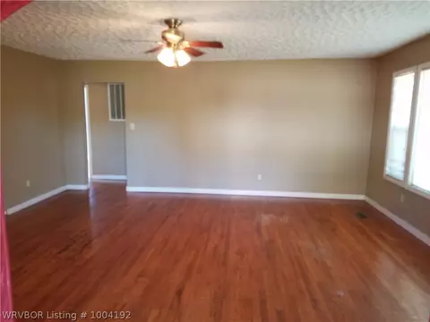 844 N 3rd St, Ozark, AR 72949 photo 2