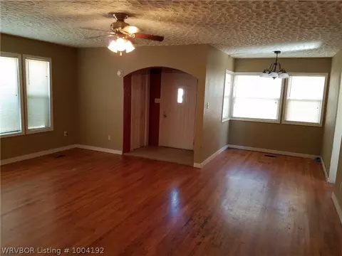 844 N 3rd St, Ozark, AR 72949 photo 3