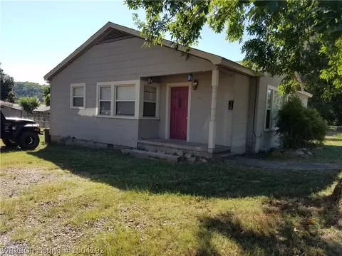 844 N 3rd St, Ozark, AR 72949 photo 1
