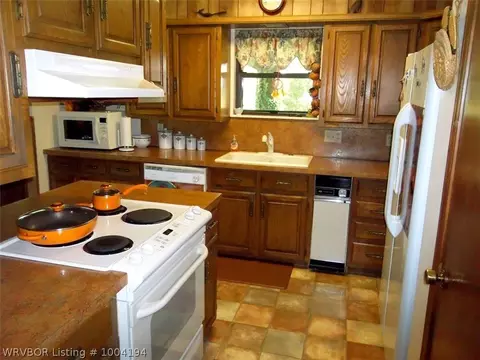 20746 Forest Hill Rd, Howe, OK 74940 photo 3