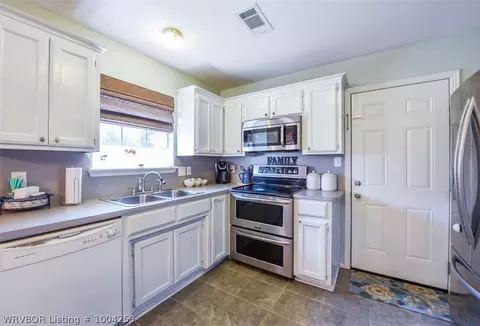 519 Loop W, Roland, OK 74954 photo 9