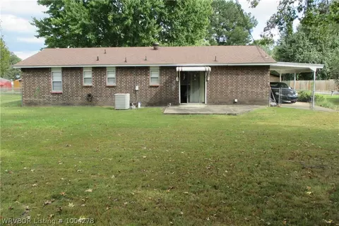 1304 N 4th St, Paris, AR 72855 photo 6