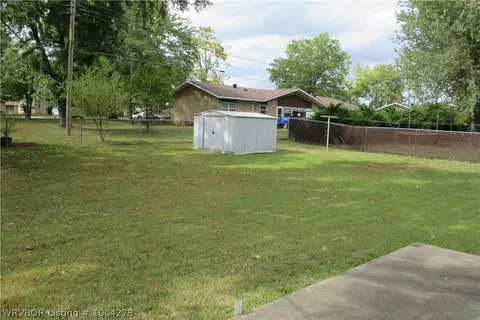 1304 N 4th St, Paris, AR 72855 photo 4