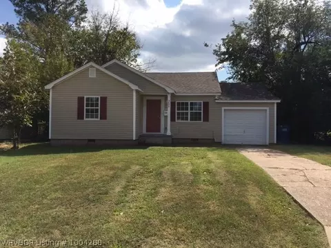 3804 Morris Dr, Fort Smith, AR 72904 photo 1