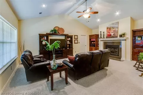 10716 Saint Michael Ct, Fort Smith, AR 72908 photo 4