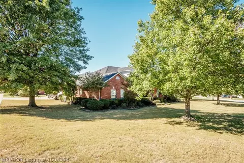 10716 Saint Michael Ct, Fort Smith, AR 72908 photo 2